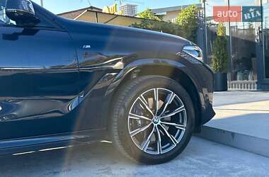 Позашляховик / Кросовер BMW X6 2022 в 