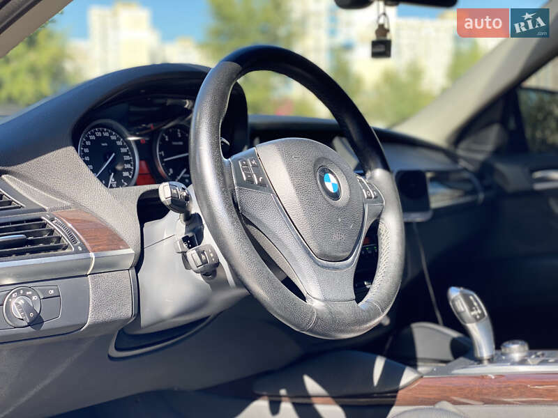 Позашляховик / Кросовер BMW X6 2012 в Києві