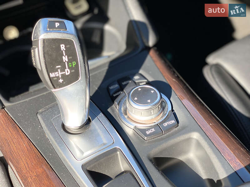 Позашляховик / Кросовер BMW X6 2012 в Києві