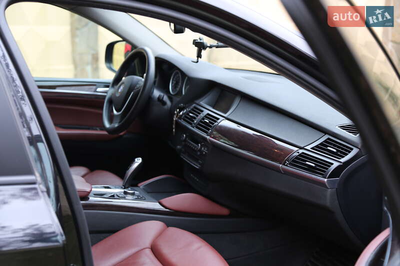 Внедорожник / Кроссовер BMW X6 2010 в Киеве
