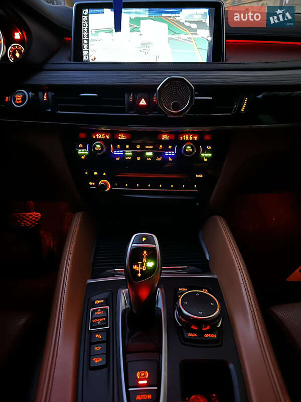 Позашляховик / Кросовер BMW X6 2015 в Харкові