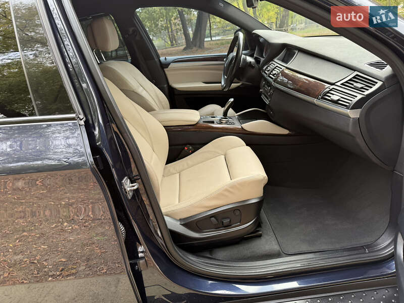 Позашляховик / Кросовер BMW X6 2011 в Києві