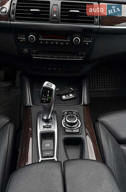 Позашляховик / Кросовер BMW X6 2010 в 