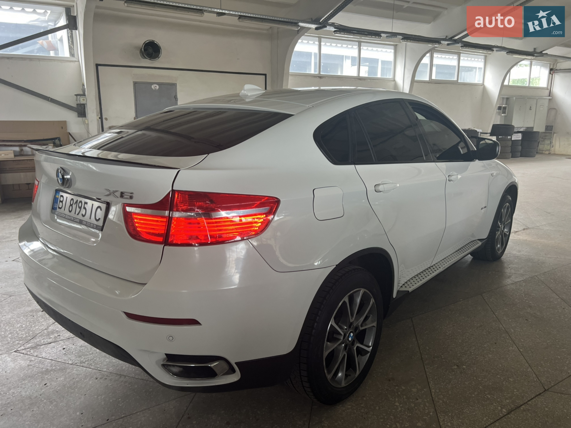 2010 BMW X6 - мініатюра 14
