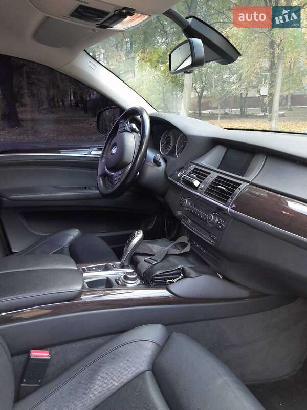 Внедорожник / Кроссовер BMW X6 2011 в Запорожье