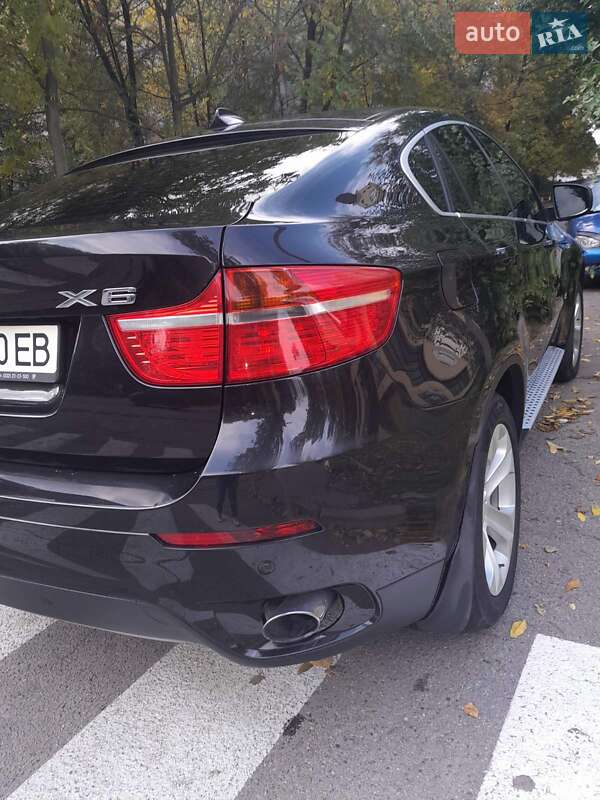 Внедорожник / Кроссовер BMW X6 2011 в Запорожье