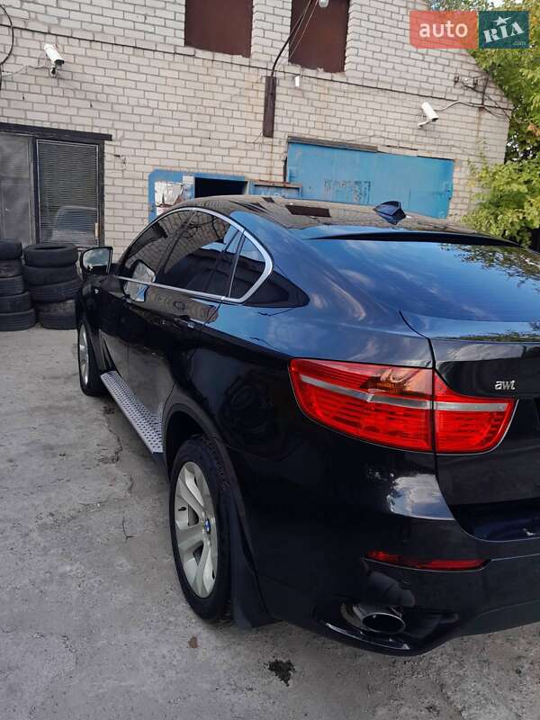 Внедорожник / Кроссовер BMW X6 2011 в Запорожье