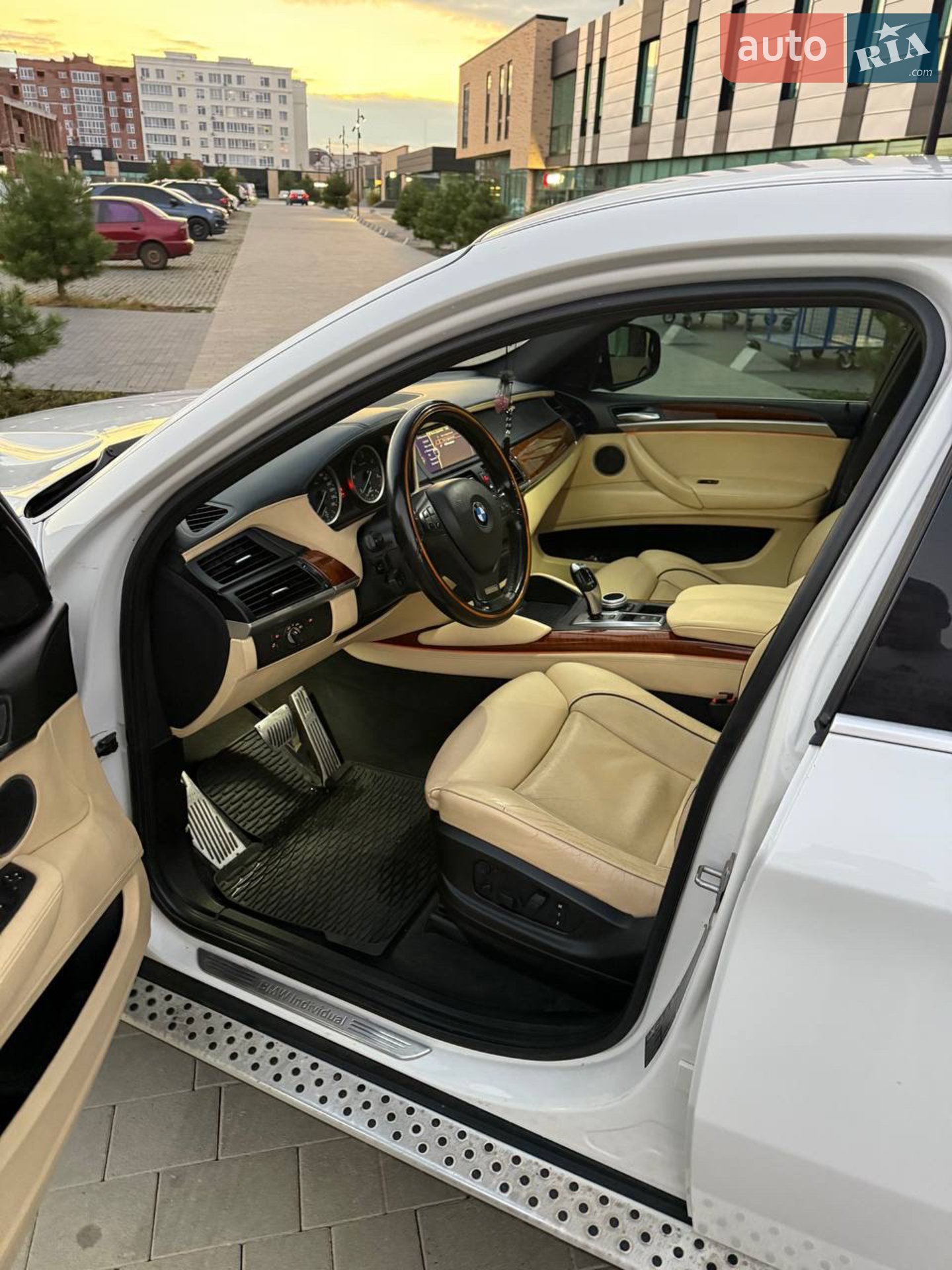 2012 BMW X6 - мініатюра 2