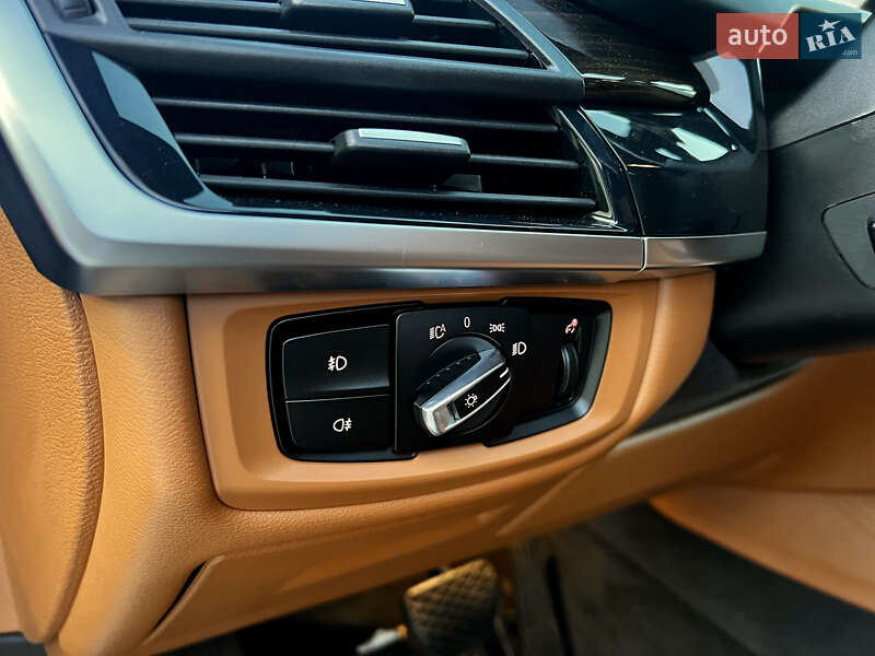 Внедорожник / Кроссовер BMW X6 2016 в Киеве