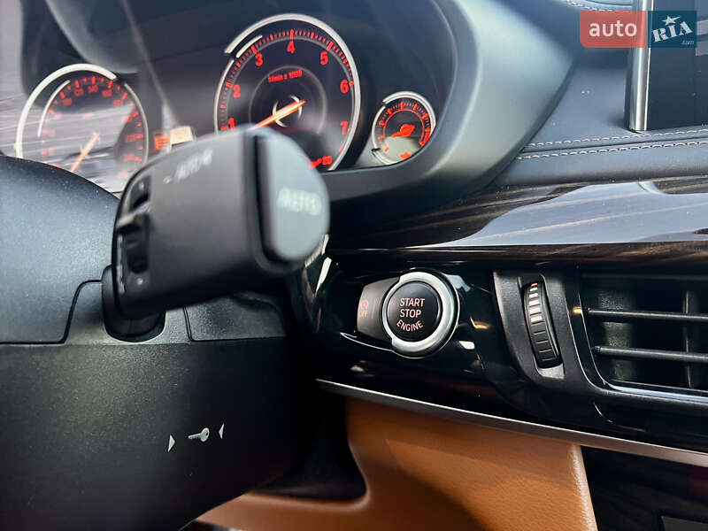 Внедорожник / Кроссовер BMW X6 2016 в Киеве