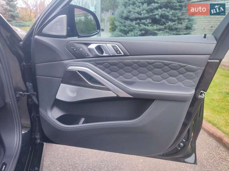 Внедорожник / Кроссовер BMW X6 2021 в Киеве