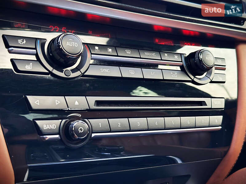 Внедорожник / Кроссовер BMW X6 2016 в Киеве