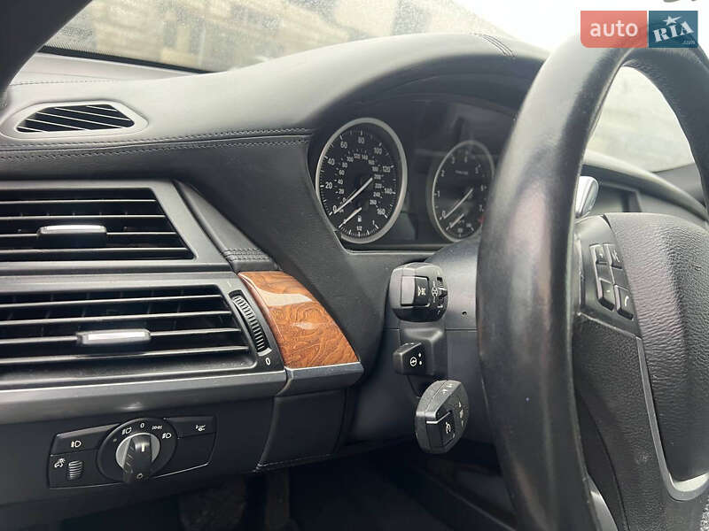Внедорожник / Кроссовер BMW X6 2010 в Киеве