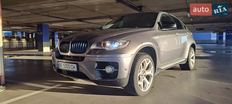 BMW X6 2011