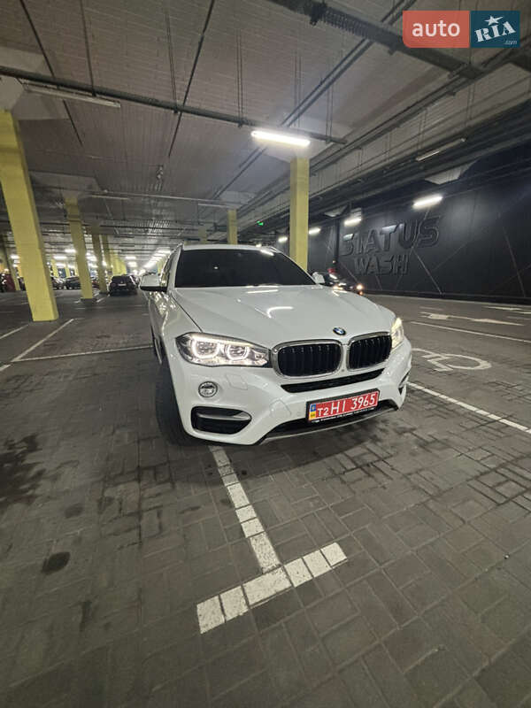 Позашляховик / Кросовер BMW X6 2015 в Києві