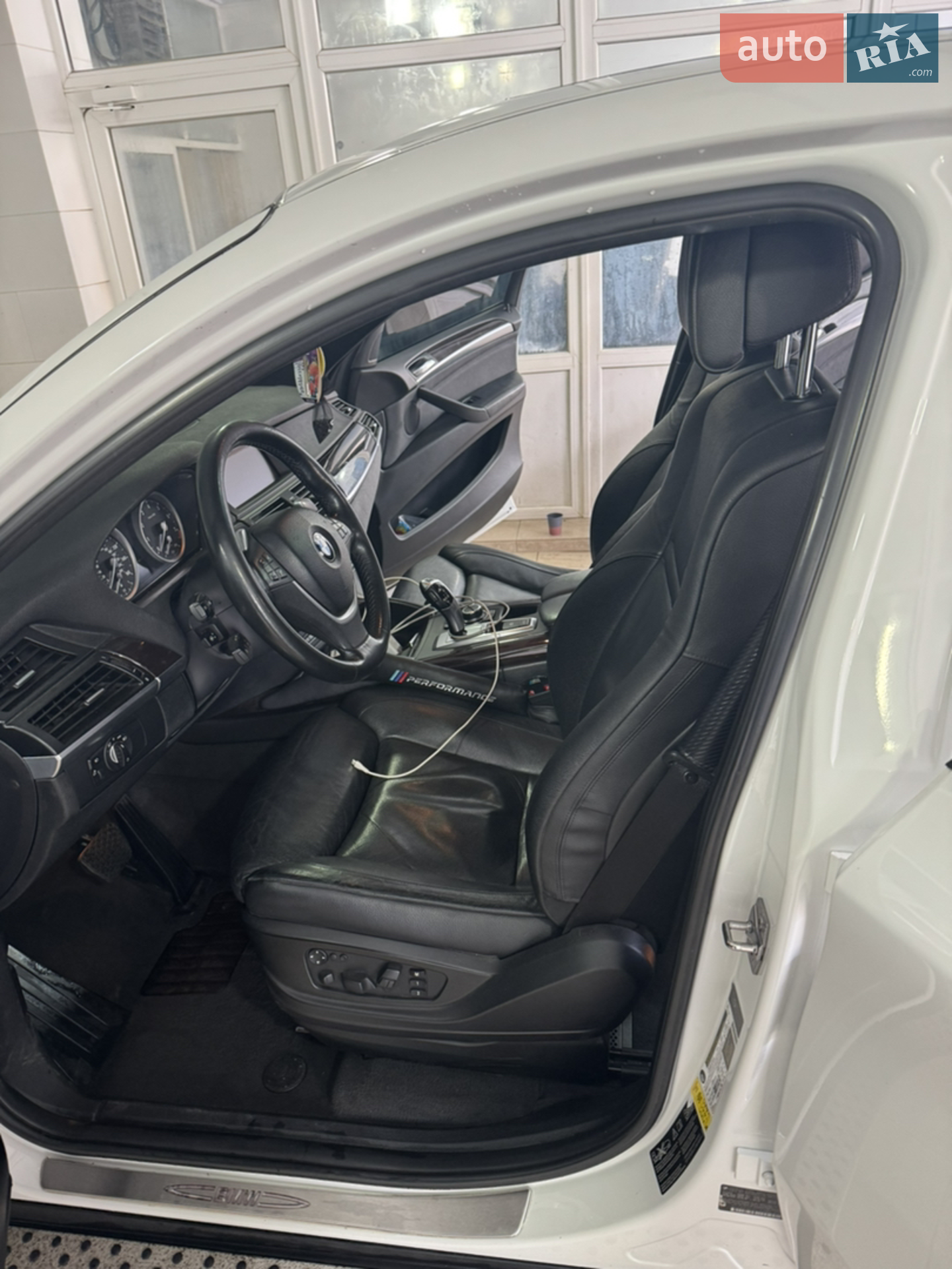 2010 BMW X6 - мініатюра 8
