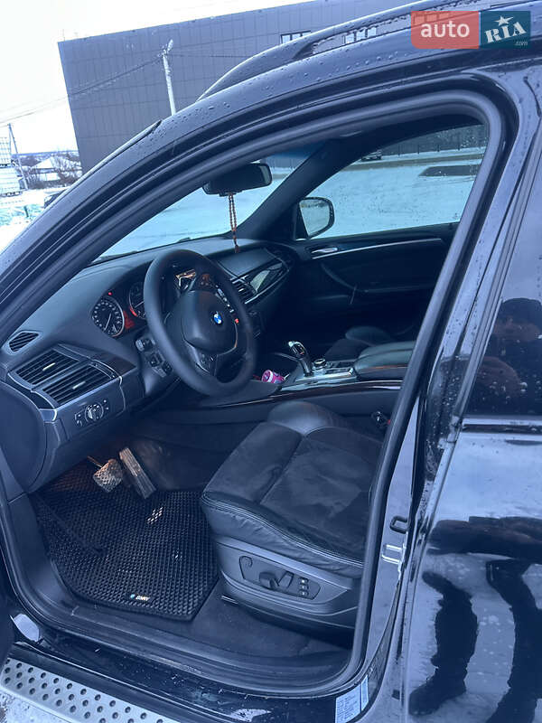 Внедорожник / Кроссовер BMW X6 2012 в Черновцах