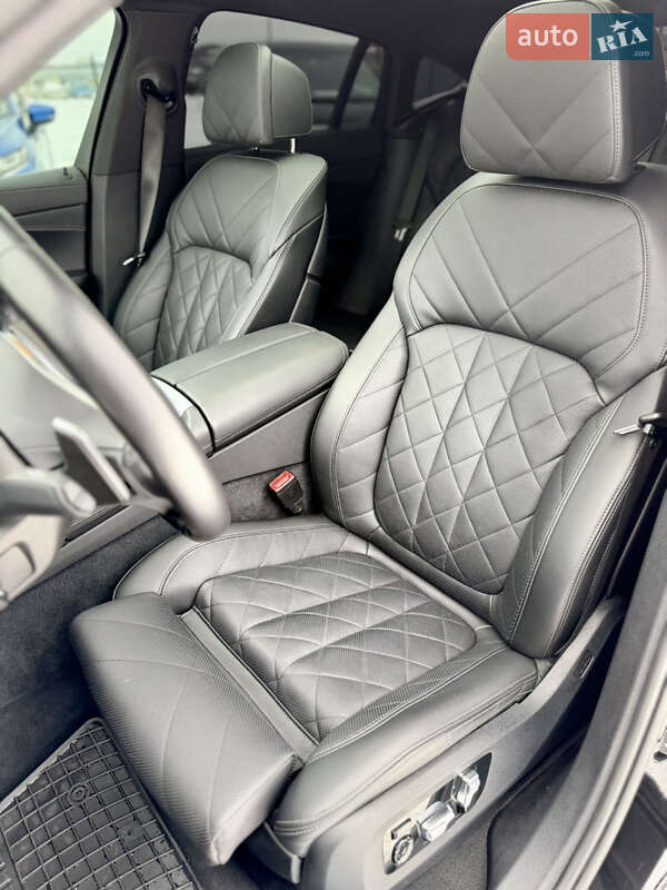 Внедорожник / Кроссовер BMW X6 2023 в Киеве