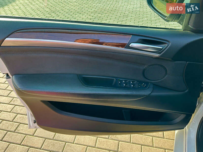 Позашляховик / Кросовер BMW X6 2009 в Ужгороді