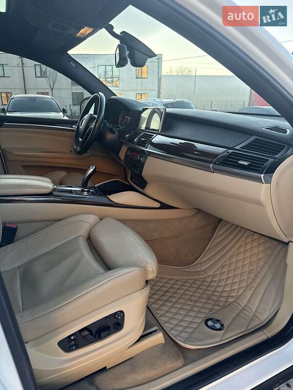 Внедорожник / Кроссовер BMW X6 2010 в Луцке