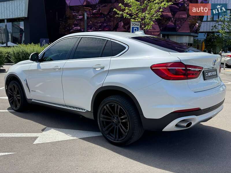 Внедорожник / Кроссовер BMW X6 2016 в Киеве