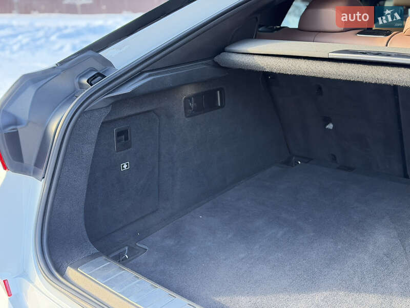 Внедорожник / Кроссовер BMW X6 2021 в Киеве