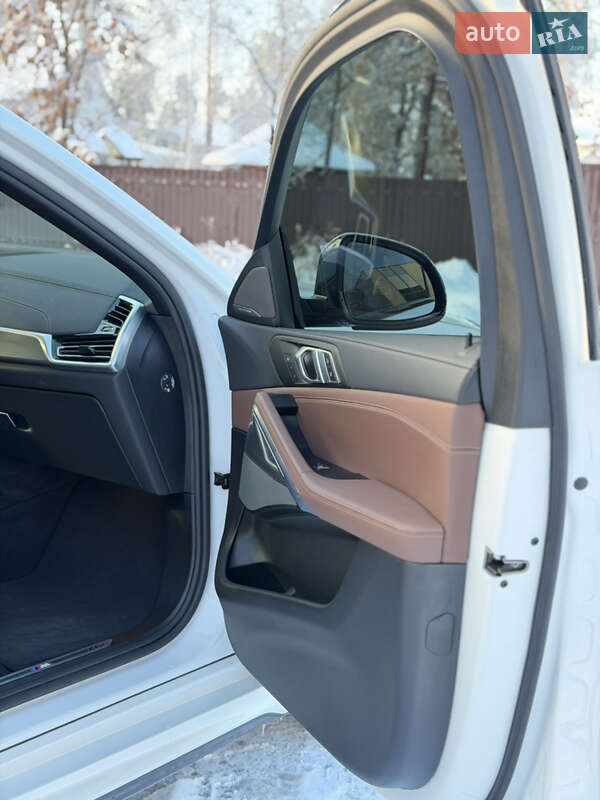 Внедорожник / Кроссовер BMW X6 2021 в Киеве