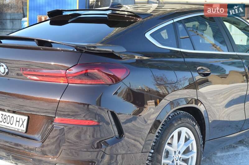 Внедорожник / Кроссовер BMW X6 2021 в Киеве