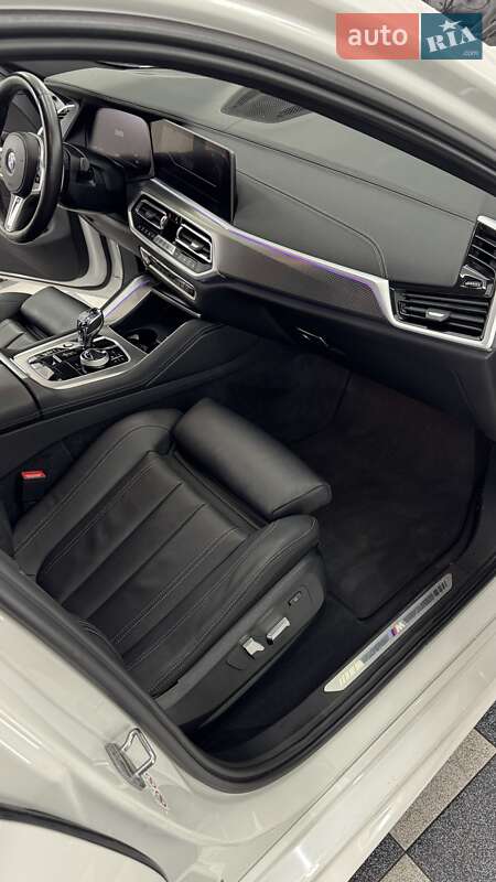 Внедорожник / Кроссовер BMW X6 2021 в Киеве