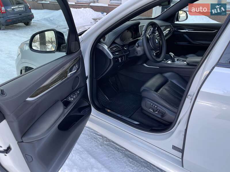 Позашляховик / Кросовер BMW X6 2015 в Коростені