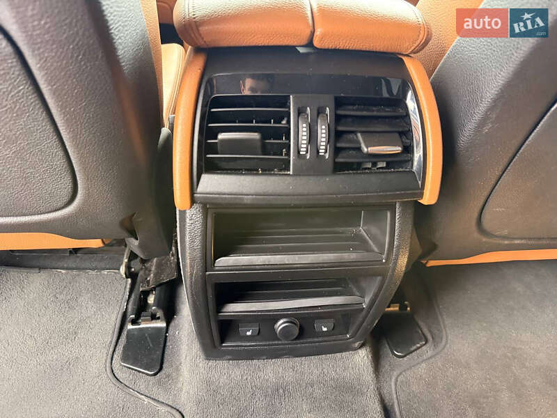 Позашляховик / Кросовер BMW X6 2016 в Стрию