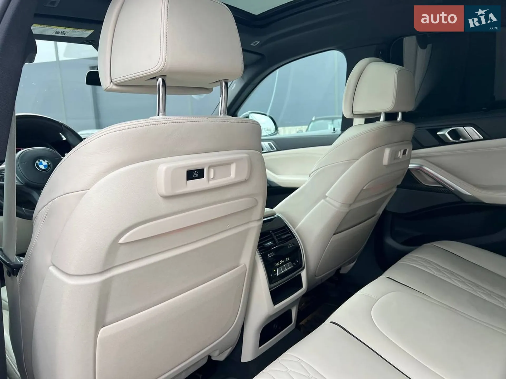 2022 BMW X6 - мініатюра 47