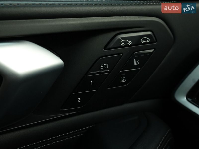 Внедорожник / Кроссовер BMW X6 2021 в Киеве