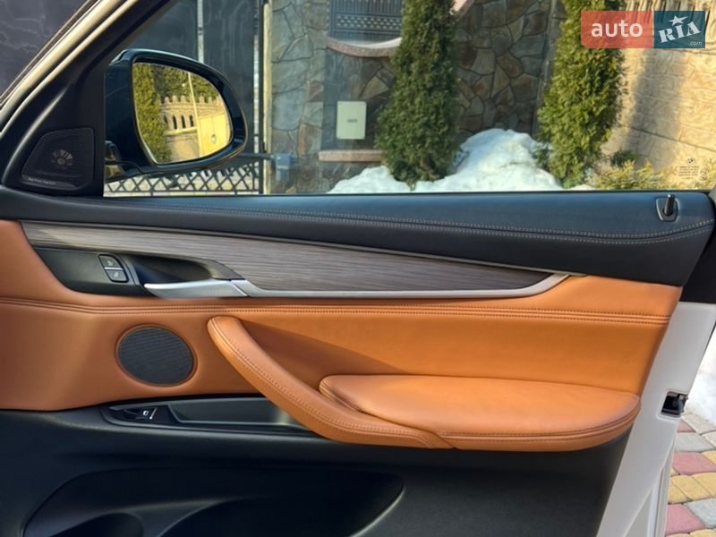 Внедорожник / Кроссовер BMW X6 2015 в Черновцах