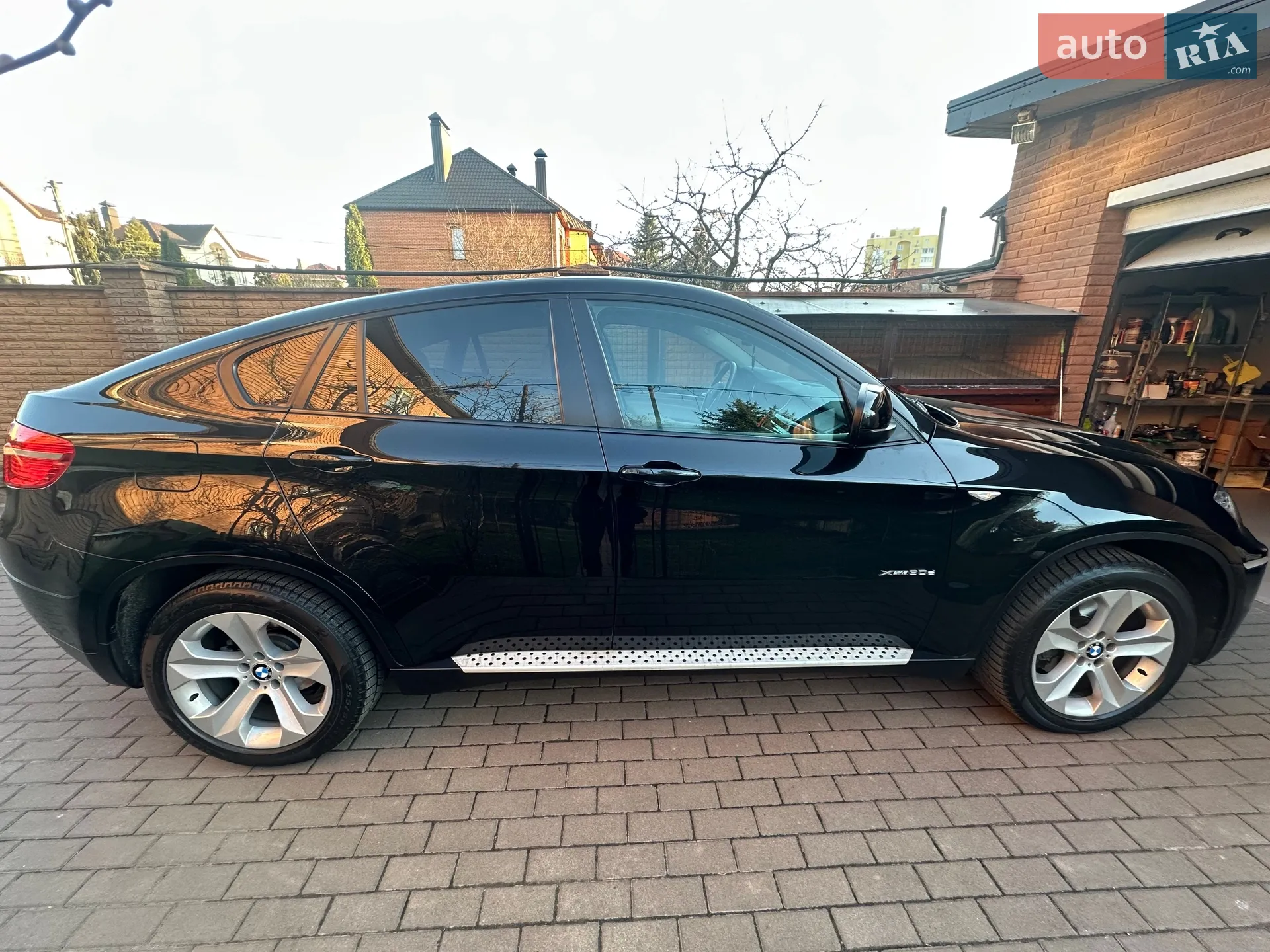 2010 BMW X6 - мініатюра 2