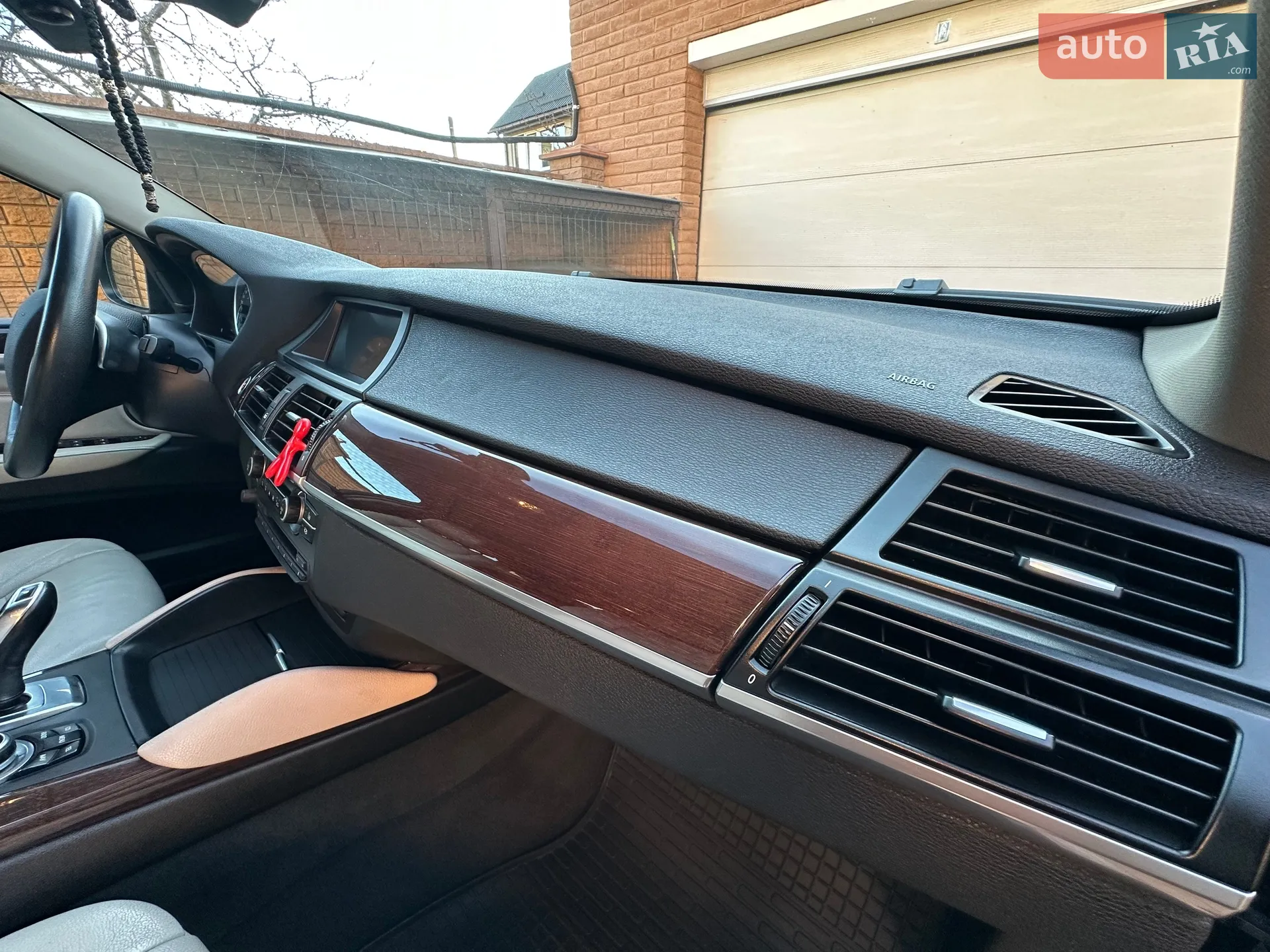 2010 BMW X6 - мініатюра 10