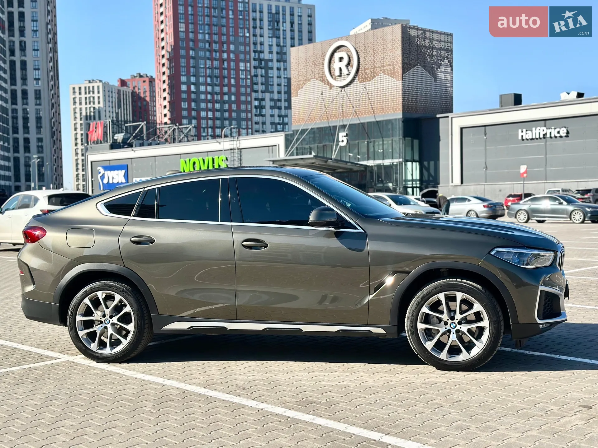 2021 BMW X6 - мініатюра 21