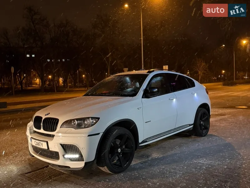 BMW X6 2011