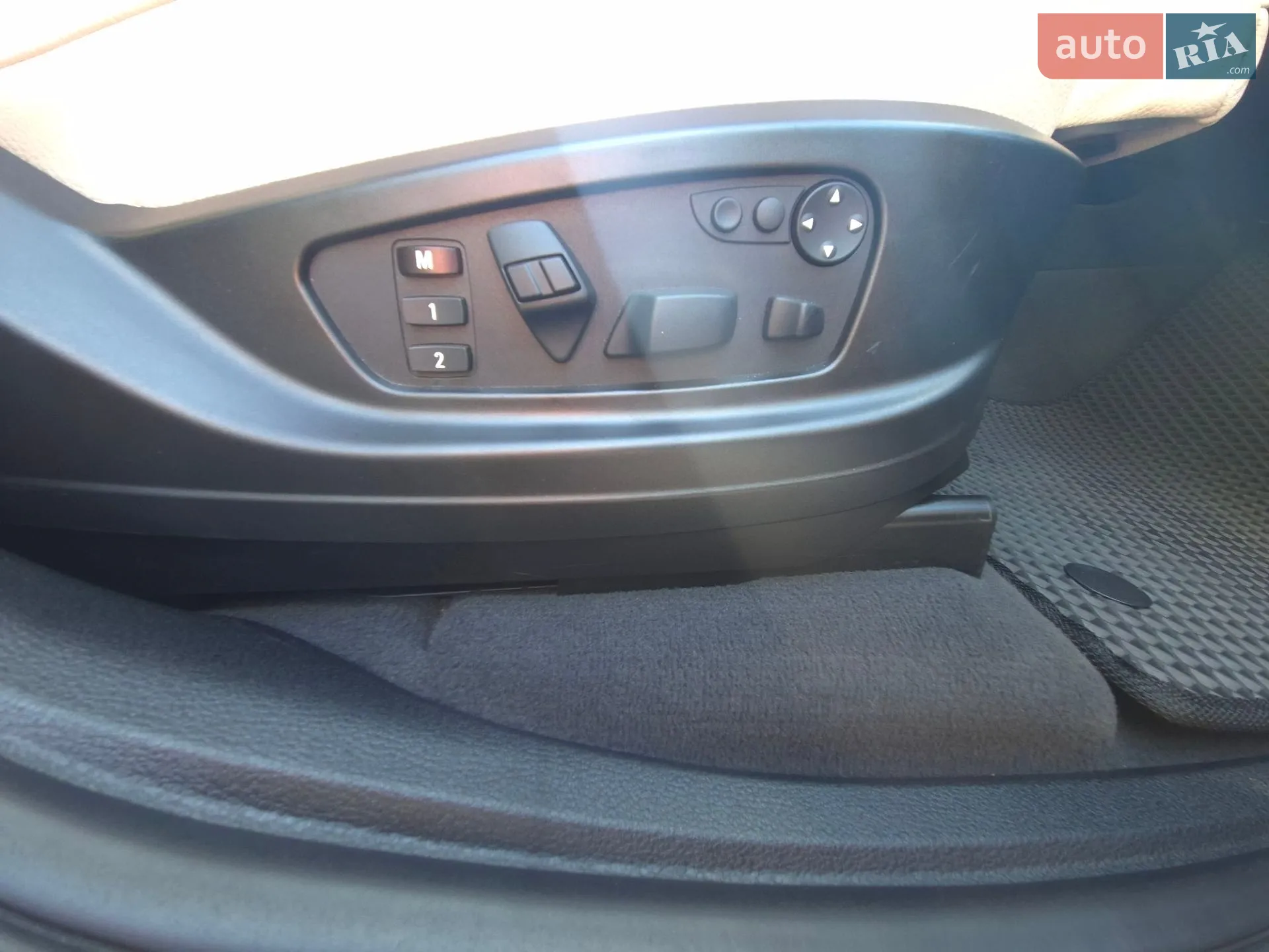 2010 BMW X6 - мініатюра 14