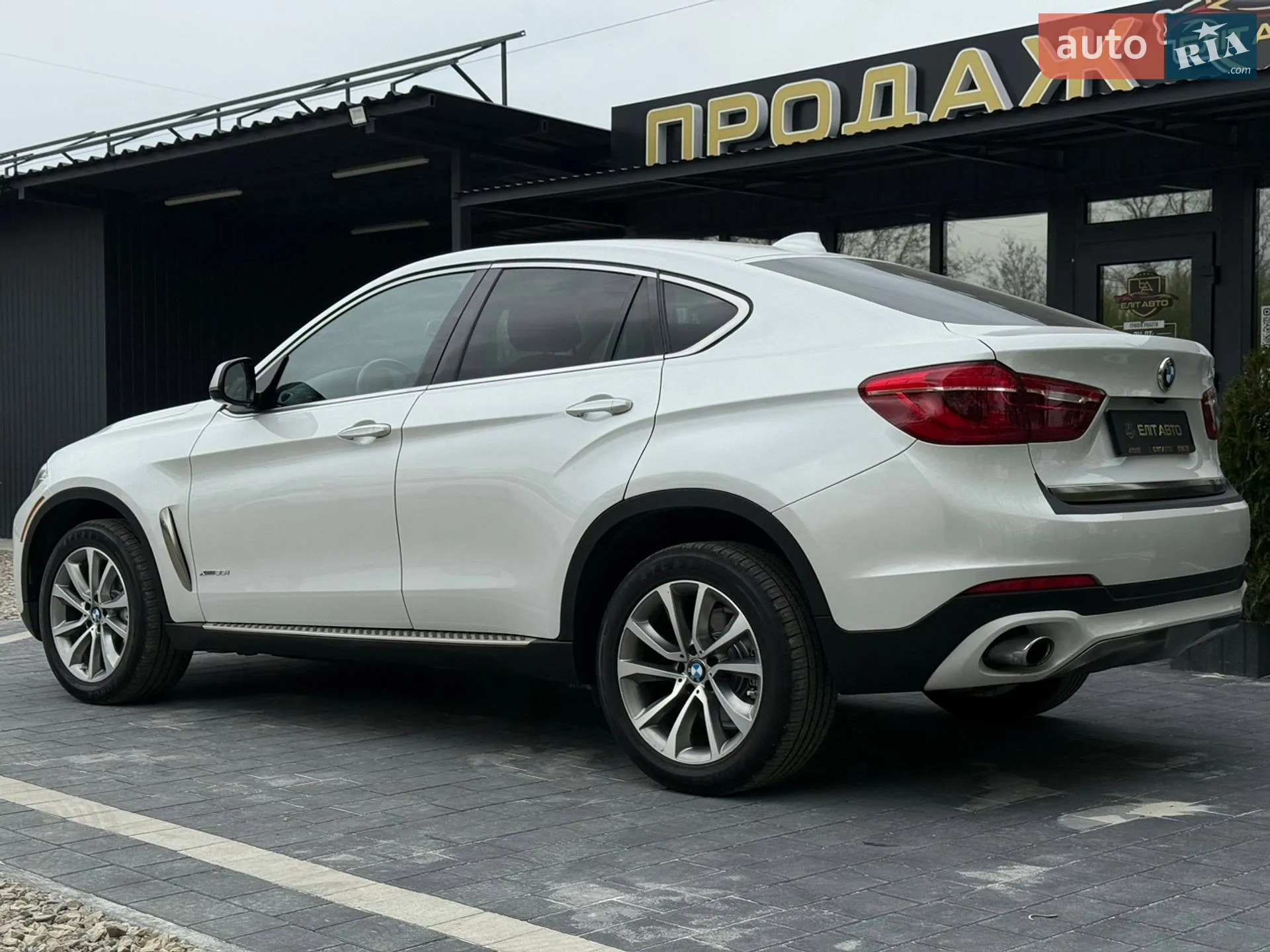 2016 BMW X6 - мініатюра 3