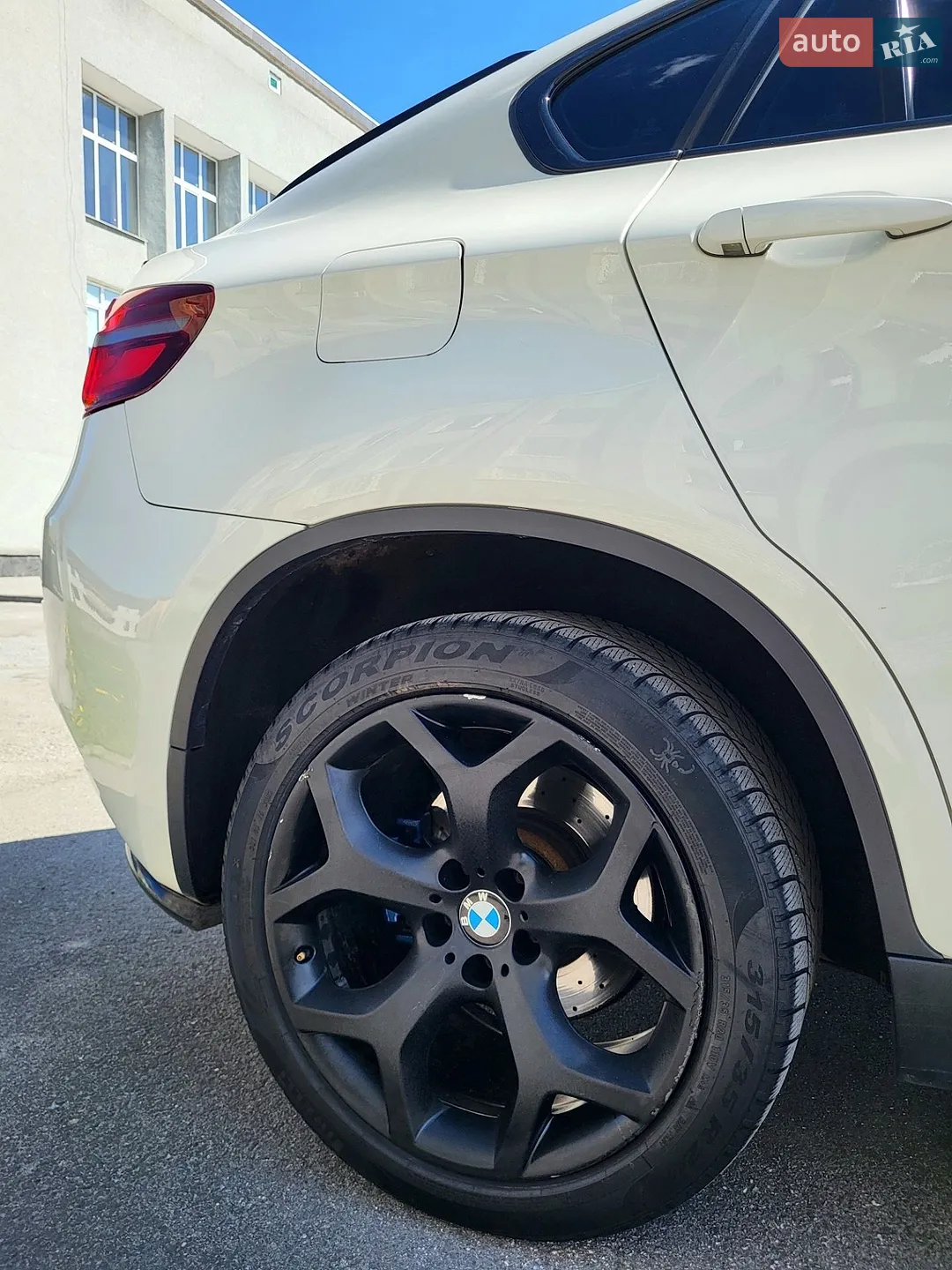 2010 BMW X6 - мініатюра 10