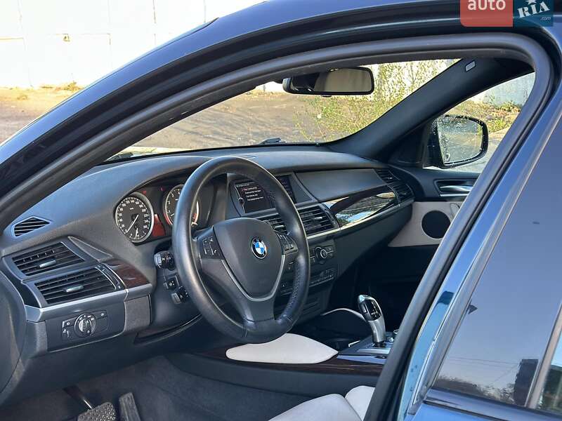 Внедорожник / Кроссовер BMW X6 2012 в Киеве