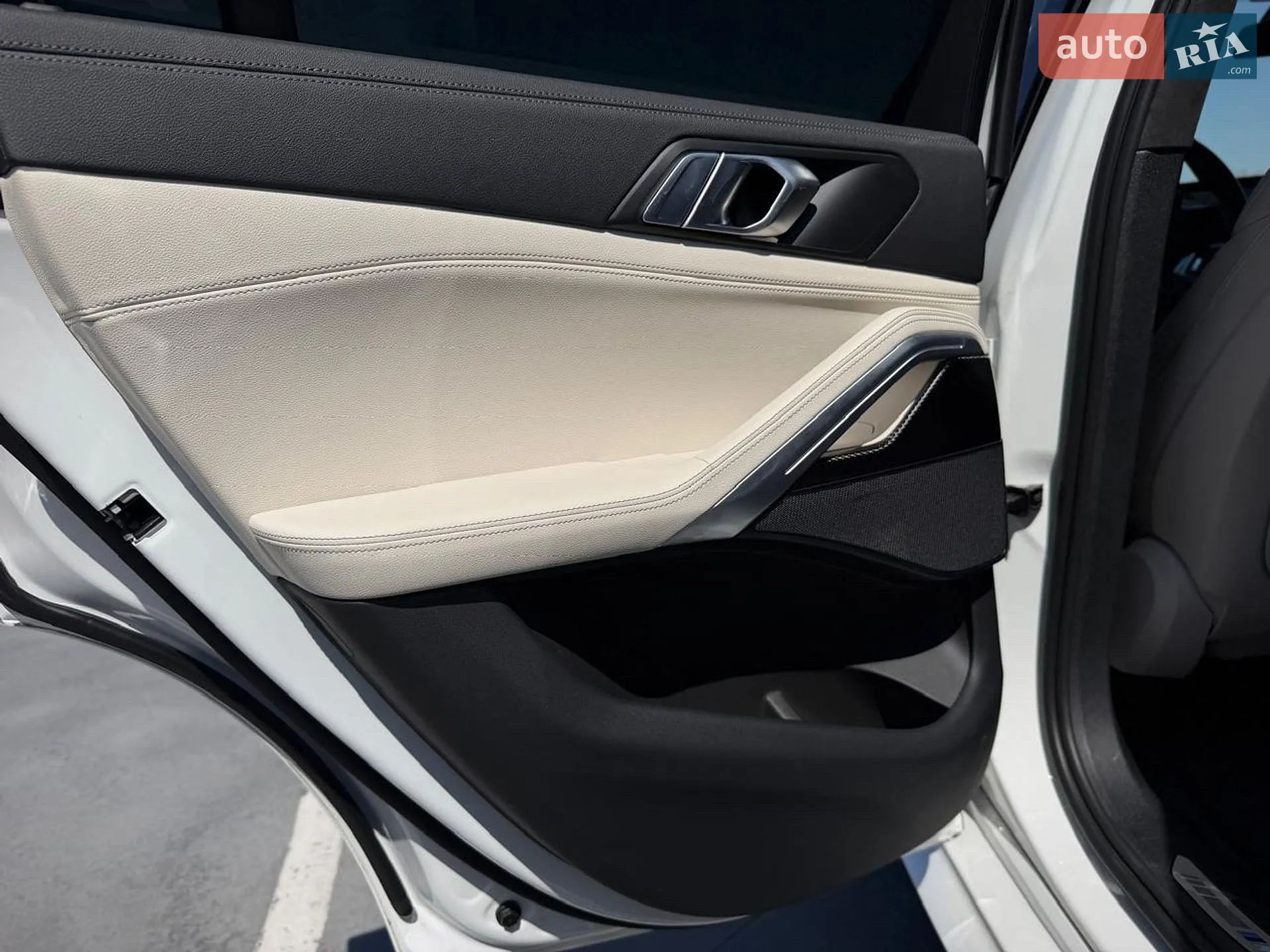 2022 BMW X6 - мініатюра 48