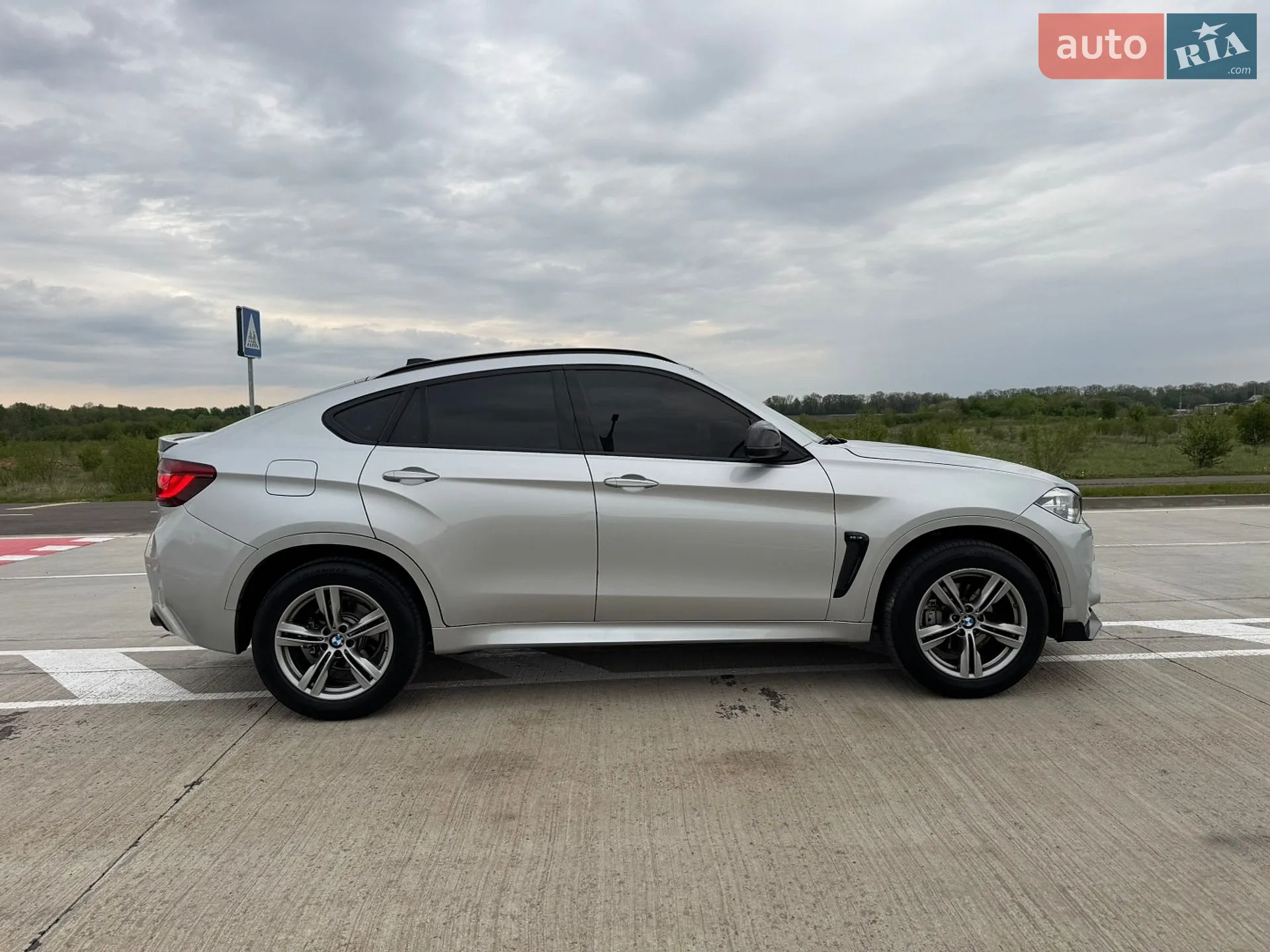 2015 BMW X6 - мініатюра 12