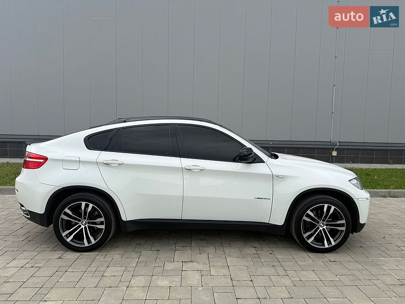Внедорожник / Кроссовер BMW X6 2011 в Ровно