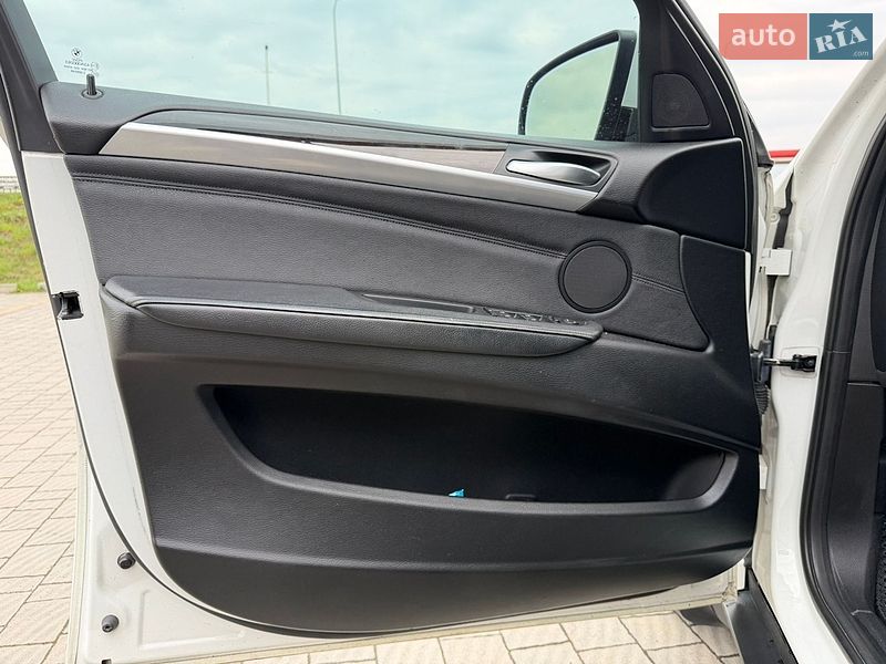 Внедорожник / Кроссовер BMW X6 2012 в Стрые
