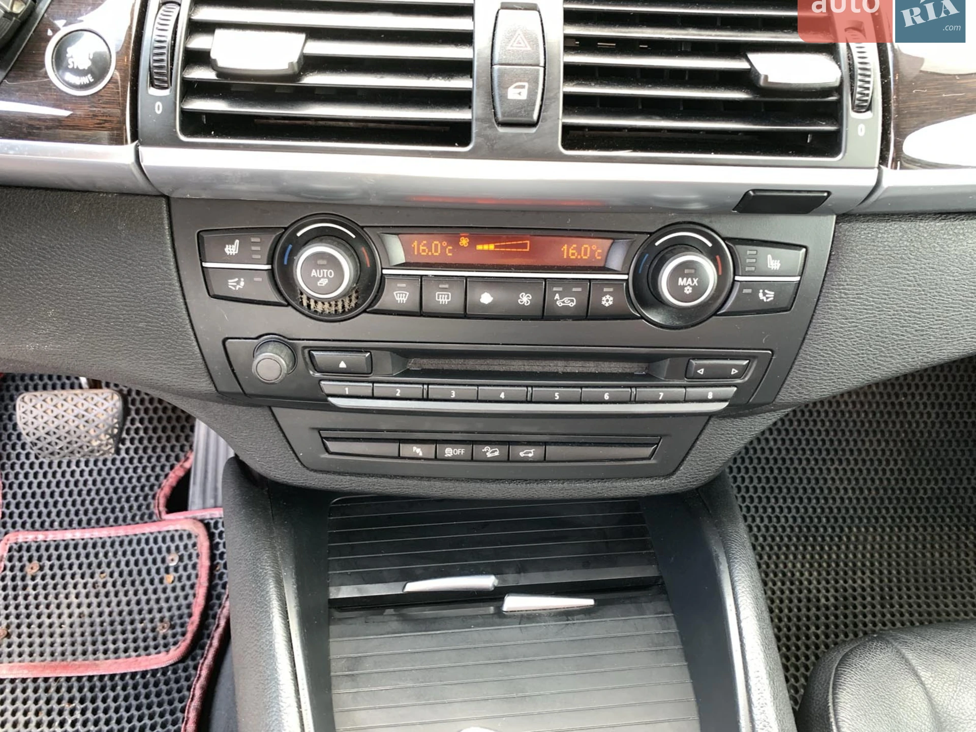 2010 BMW X6 - мініатюра 24