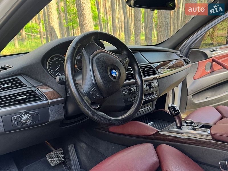 Позашляховик / Кросовер BMW X6 2011 в Ірпені