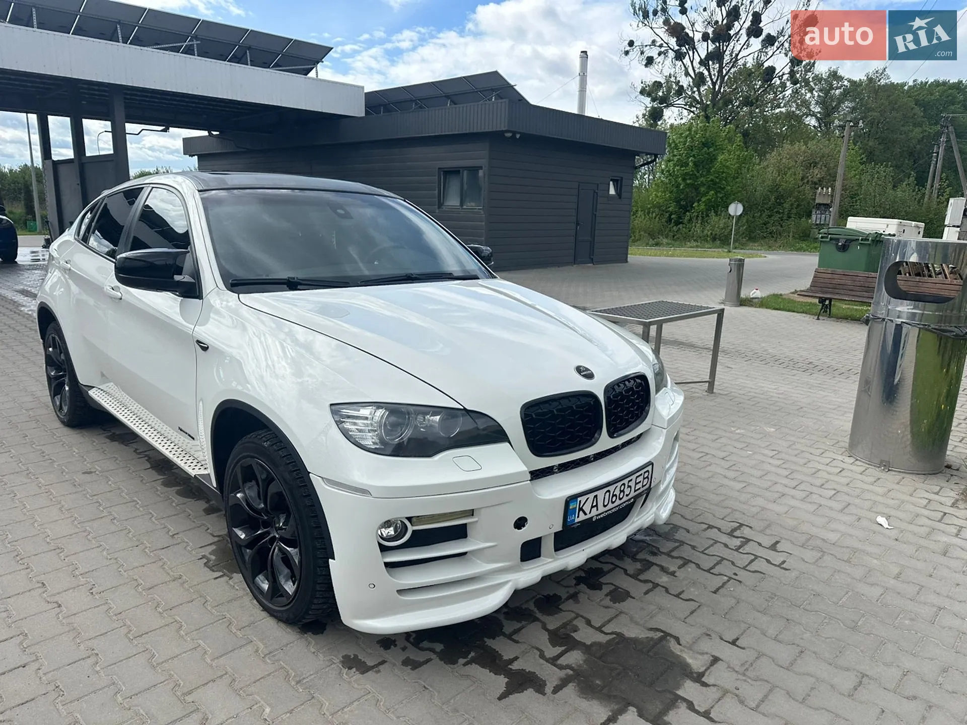 2010 BMW X6 - мініатюра 2