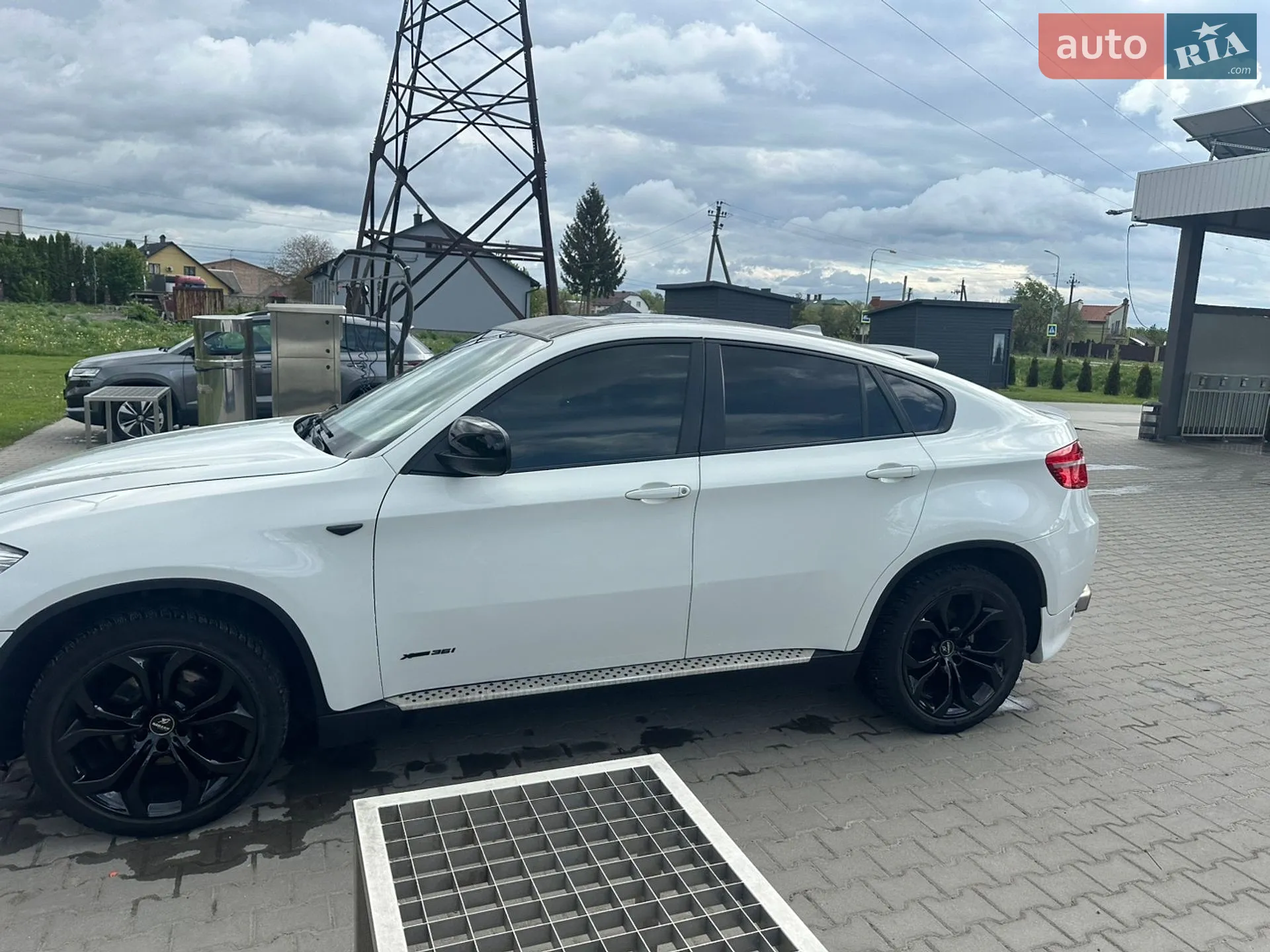 2010 BMW X6 - мініатюра 11